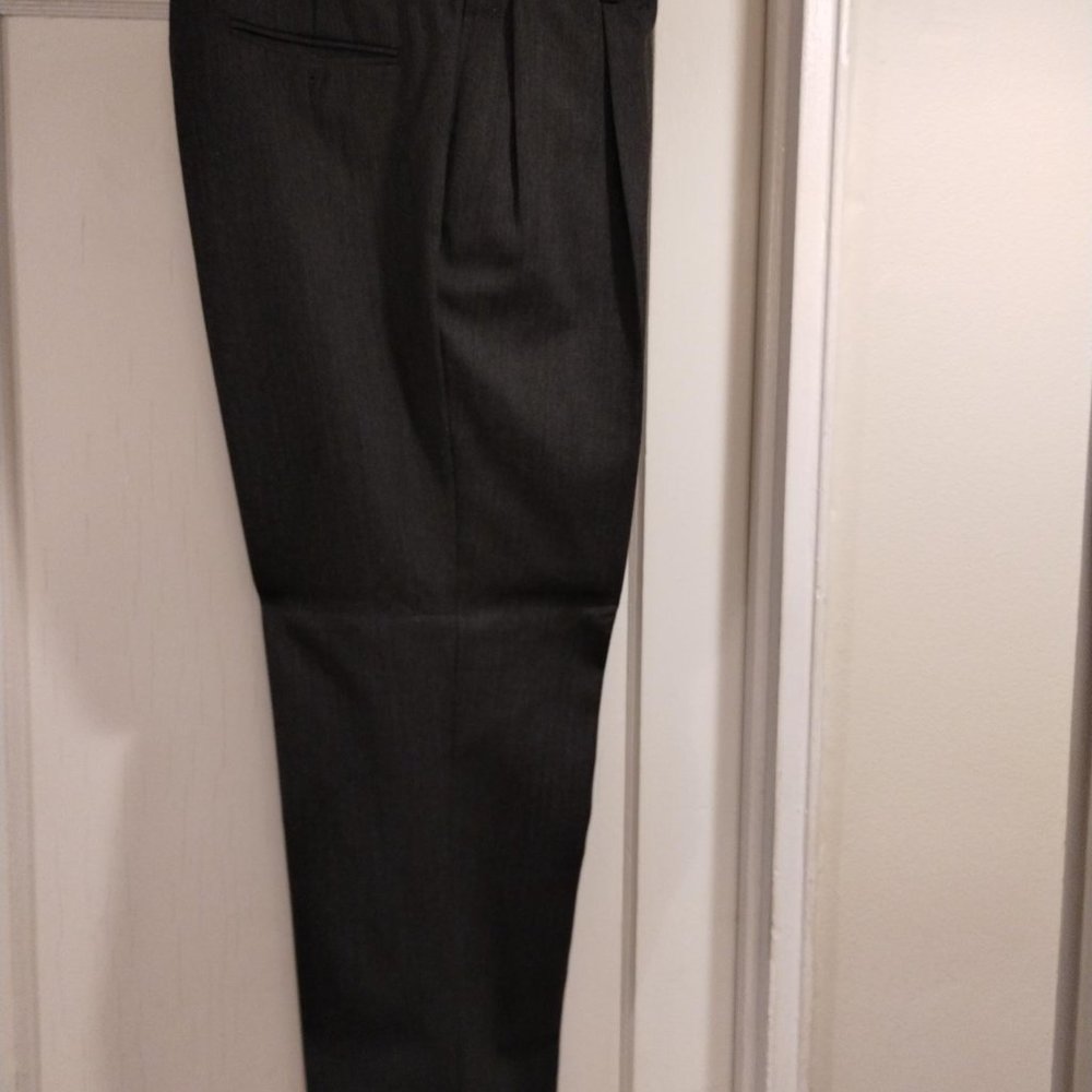 Nautica Suit - Size: 42R/36W - Picture 10 of 15